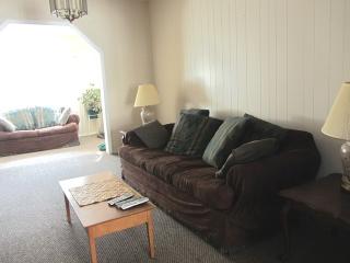 1904 Asbury Ave, Evanston IL  60202-1136 exterior