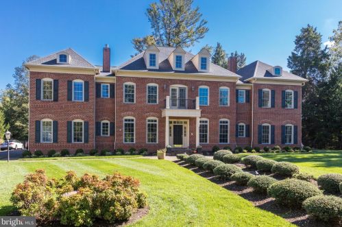 1024 Eaton Dr, Mc Lean, VA 22102-1746