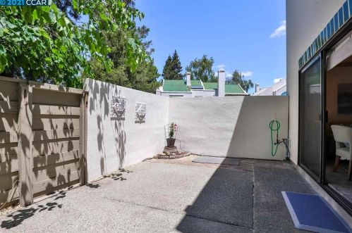 9 Mozden Ln, Concord CA  94523-3377 exterior