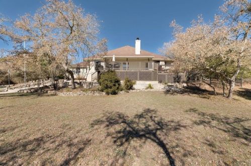 9915 Derecho Dr, Austin TX  78737-1027 exterior