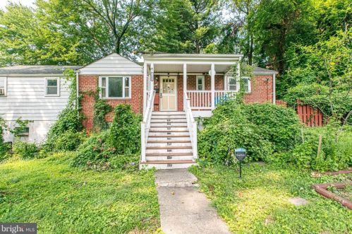 7206 Michael Pl, Falls Church, VA 22046-3727