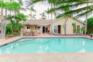 2715 Morning Glory Ln, Carlsbad, CA 92008-1035