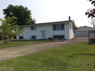 9843 1250 East Rd, Shirley, IL 61772-9582
