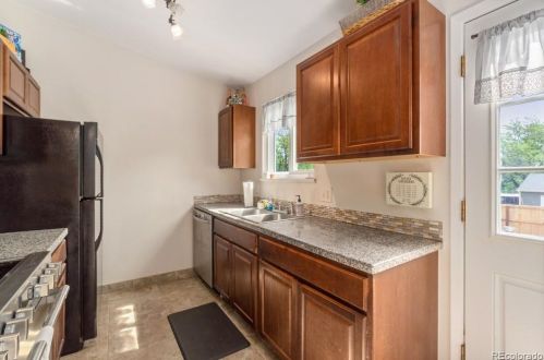 3902 Pagosa St, Denver CO  80013-3210 exterior