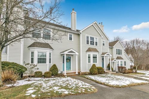 3 Munson Dr, Wallingford, CT 06492-5367