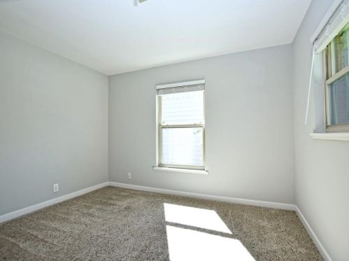 7607 Creston Ln, Austin TX  78752-1326 exterior