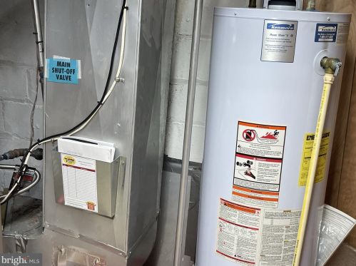 233 University Blvd, Silver Spring MD 20901-1944 exterior