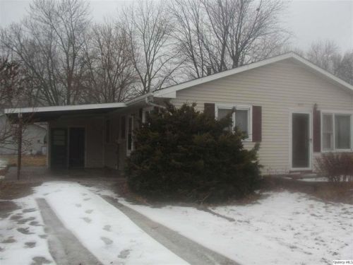410 Scofield St, Fountain Green, IL 62321-1727