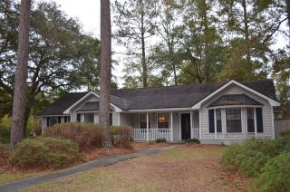 600 Hickory Ct, Hinesville, GA 31313-3806