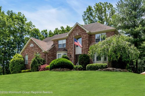 21 Tuscany Dr, Jackson Twp, NJ 08527-3169