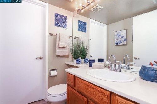 9 Mozden Ln, Concord CA  94523-3377 exterior