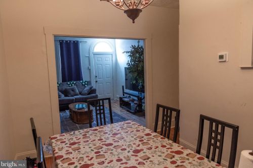 329 Beaver St, Lancaster PA  17603-5337 exterior