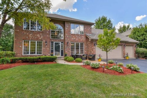 3727 Falkner Dr, Naperville, IL 60564-6104