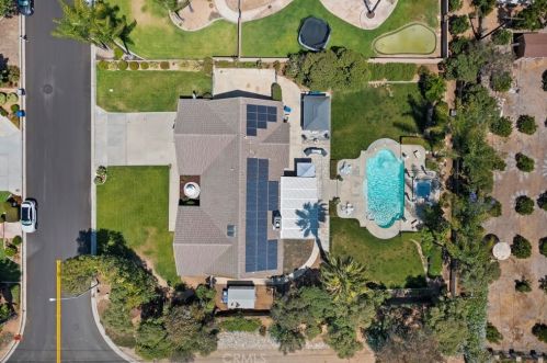1678 Southport Dr, Riverside CA  92506-5449 exterior