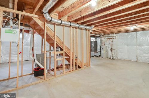 399 Lord Fairfax St, Charles Town WV  25414-2609 exterior