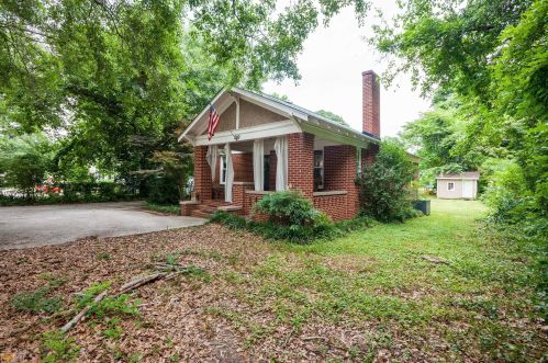 260 Greenville St, Newnan, GA 30263-2633