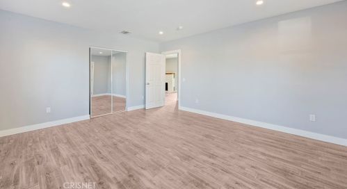 7960 Amestoy Ave, Van Nuys CA  91406-1603 exterior