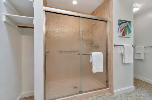 1888 Farndon Ave, Los Altos CA 94024-6948 exterior