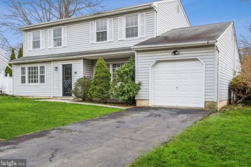 18 Johnson Rd, Trenton, NJ 08648-3750