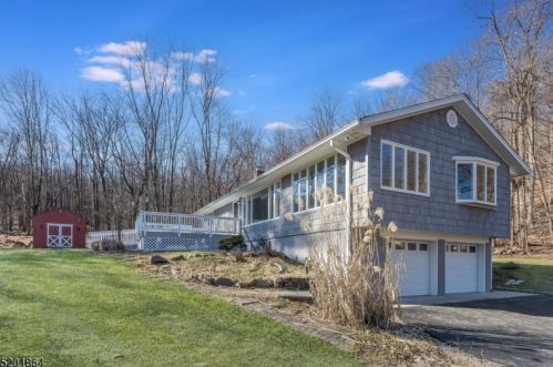 115 Roosevelt Ave, Paterson, NJ 07508-2864