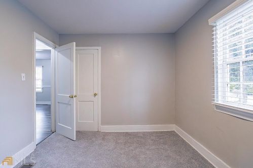 2279 Carver Cir, Atlanta GA  30314-2556 exterior