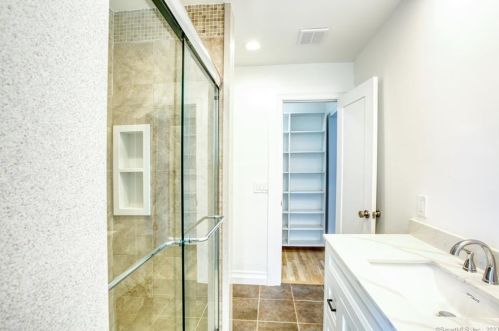 53 Mead Ave, Greenwich CT  06830-6812 exterior