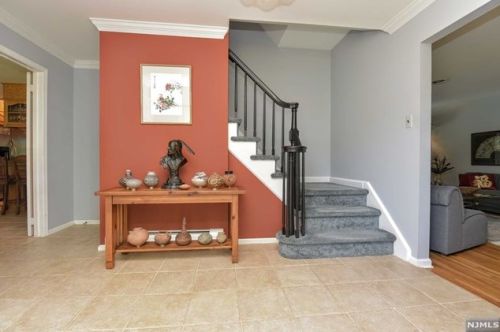 70 Vanderbeck Ln, Mahwah, NJ 07430-3139