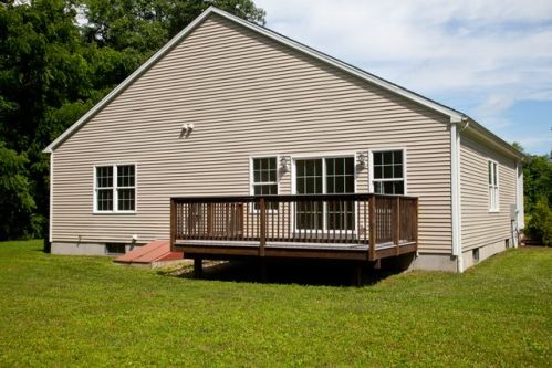 7 Housatonic Ave, Canaan, CT 06018-2421