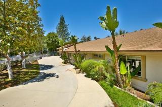 4619 Libbit Ave, Van Nuys, CA 91436-2111