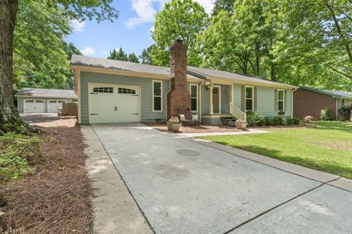 578 Belmont St, Madison, GA 30650-1405