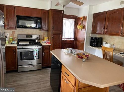 107 Batten Ave, Blenheim, NJ 08012-4803