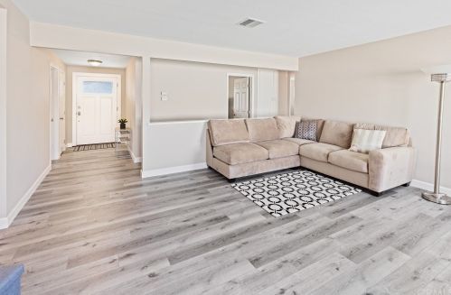 605 Hilda St, Anaheim CA  92806-4306 exterior