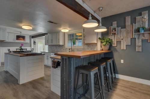 10854 Star Pine Rd, Truckee, CA 96161-2109