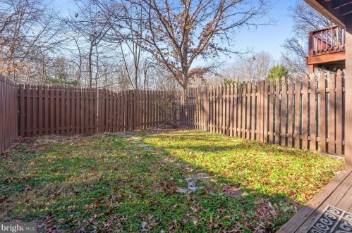 11378 Cromwell Ct, Woodbridge VA  22192-1118 exterior