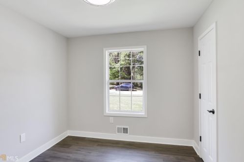 2818 Meadowview Dr, Atlanta GA  30316-4326 exterior
