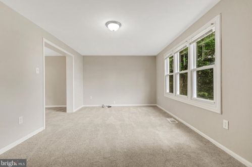 8902 Albert Stewart Ln, Silver Spring MD 20910-1949 exterior