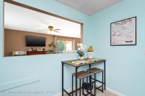 125 Shoreland Ter, Middletown NJ  07748-6212 exterior