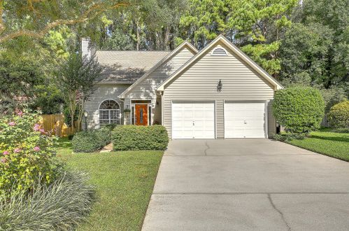 737 Woodland Pointe Pl, Mount Pleasant, SC 29464-7749