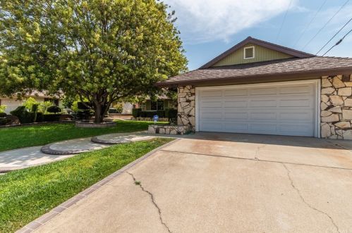 904 Magnolia Ave, Upland CA  91786-3721 exterior