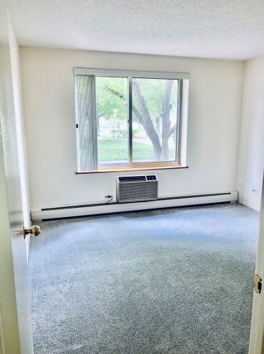 1206 New Wilke Rd, Arlington Hts IL  60005-2970 exterior