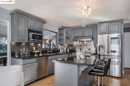 735 San Simeon Ct, Concord CA  94518-2316 exterior