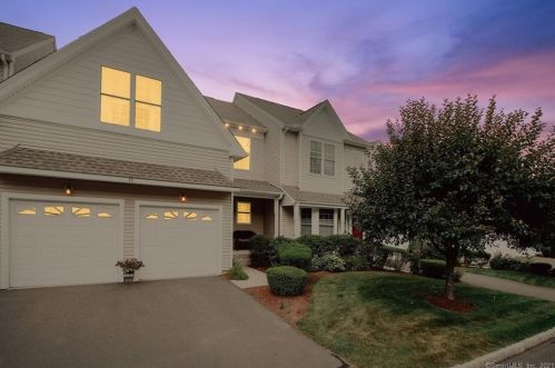 49 Bannan Ln, Kensington, CT 06037-4096