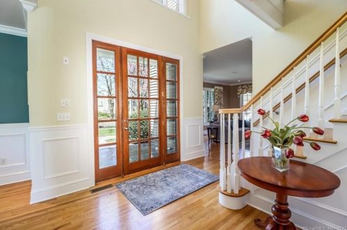 19 Woodhead Dr, Milford, CT 06460-7253
