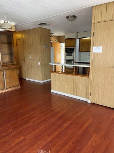 3050 Ball Rd, Anaheim CA  92804-3876 exterior