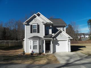 1695 Mission Oaks St, Kannapolis, NC 28083-7823
