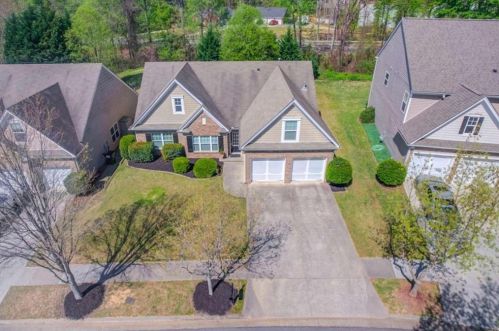 2552 Walnut Tree Ln, Buford, GA 30519-2259
