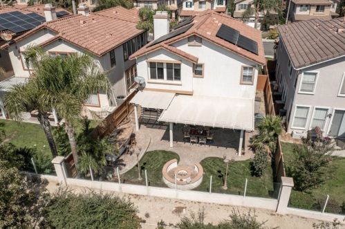 8680 Sunnywalk Ln, Anaheim, CA 92808-1689