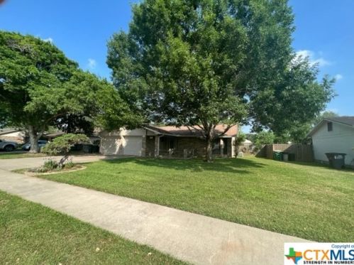 209 Kirkwall St, Victoria, TX 77904-2765