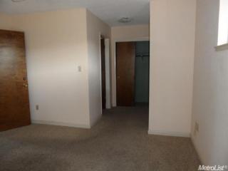 1873 Hickorywood Ln, Manteca, CA 95336-2626