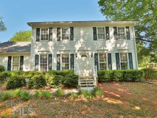556 Sullivan Rd, Newnan, GA 30265-1925